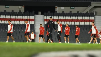 River juega con Atlético Tucumán para asegurar el segundo puesto de la Zona B del Torneo Apertura