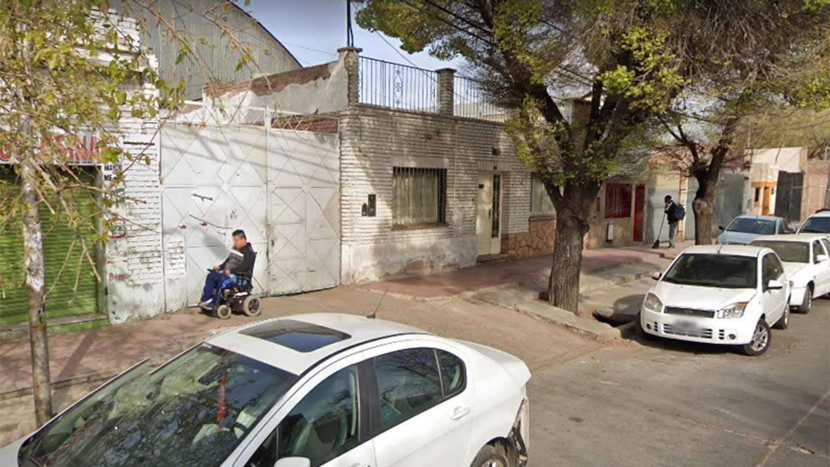 Un hombre de unos 60 años fue hallado muerto en una acequia