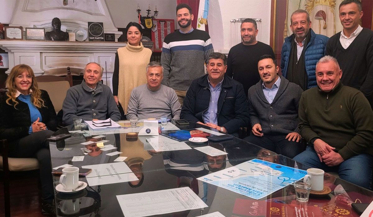 Antes de recibir a Gerardo Morales, Alfredo Cornejo viajó al Este con Luis Petri. Antes de recibir a Gerardo Morales, Alfredo Cornejo viajó al Este con Luis Petri.