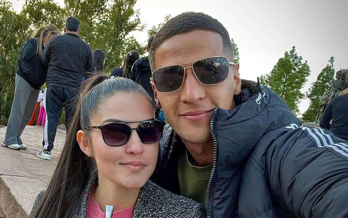 Arce y su novia en el Cerro de la Gloria Arce y su novia en el Cerro de la Gloria