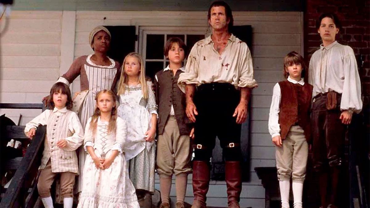 Mel Gibson interpreta a Benjamín Martin, un coronel veterano de la Guerra franco-india, viudo y padre de siete hijos. Mel Gibson interpreta a Benjamín Martin, un coronel veterano de la Guerra franco-india, viudo y padre de siete hijos.