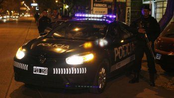 Conducían sus vehículos, los amenazaron y les sacaron el auto en plena calle