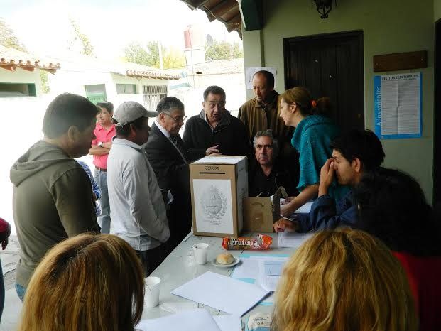 Cerraron con normalidad los comicios en San Carlos y Capital