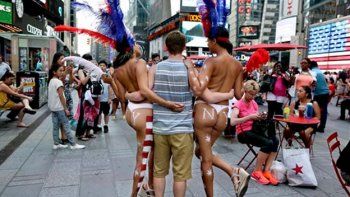 El Times Square contra las mujeres semidesnudas