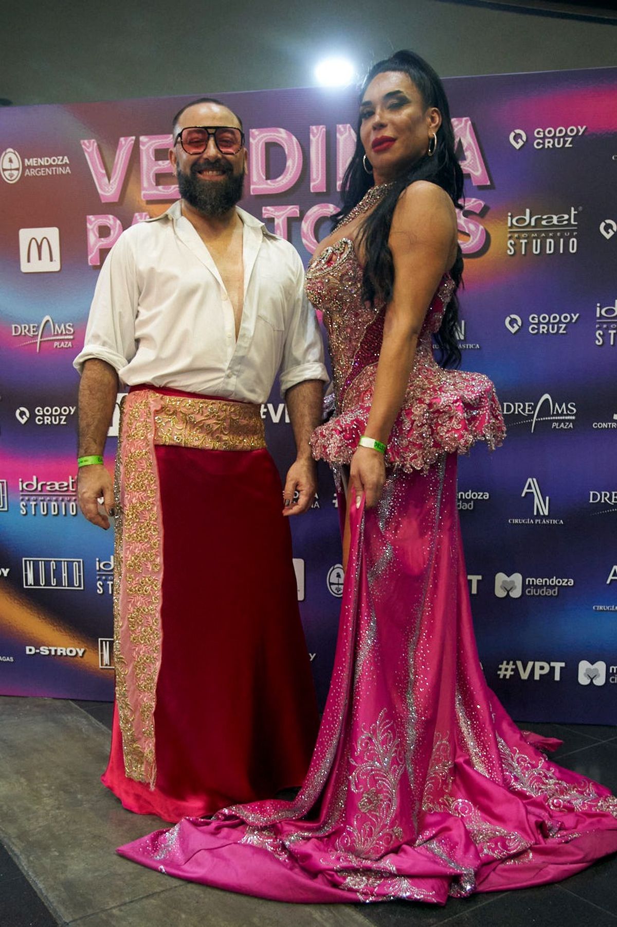 Luis García y Nicole Juárez