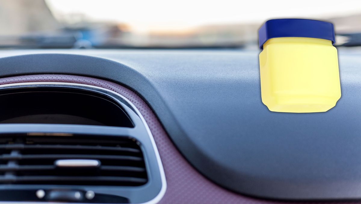 Cómo usar vaselina para limpiar el tablero del auto: un truco casero impresionante