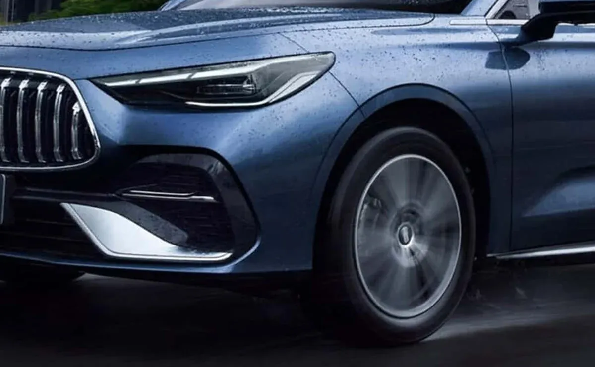 Un sedán  de China por 10 mil dólares: la automotriz lanza un híbrido que busca romper el mercado