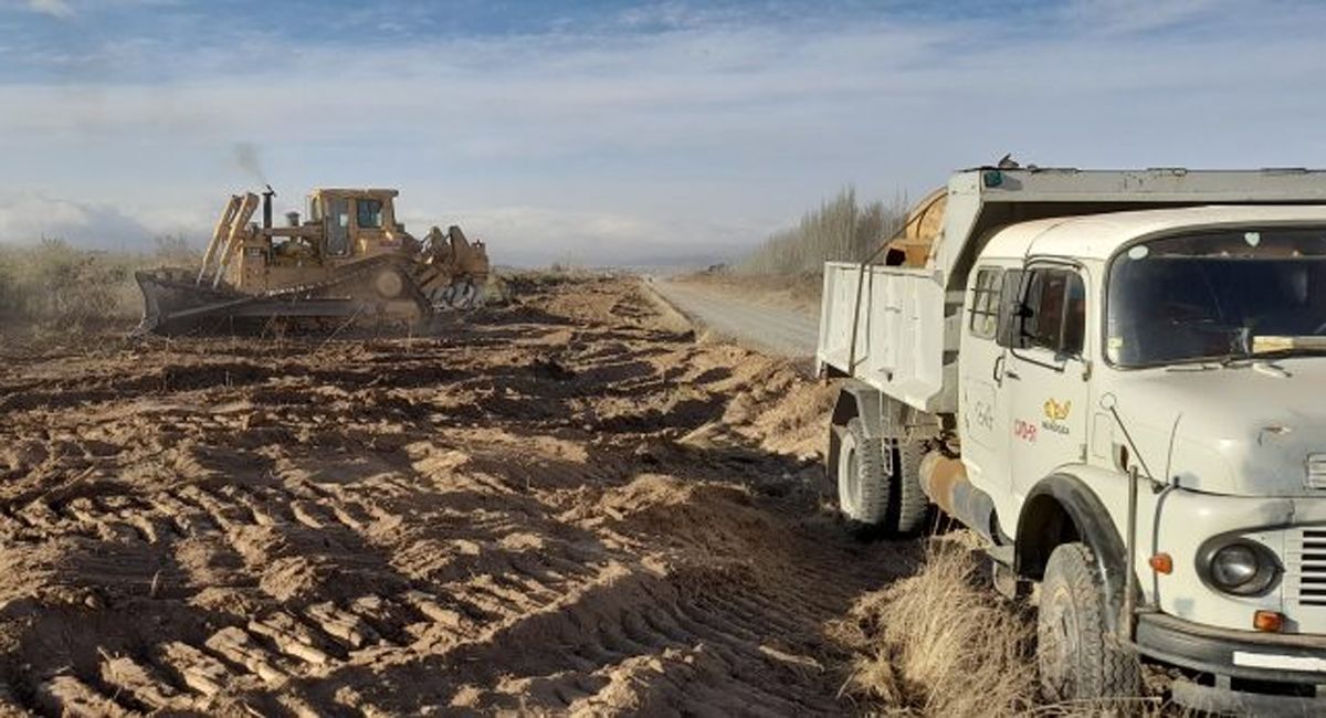 Ya se iniciarion los movimientos de tierra y el desmalezamiento.