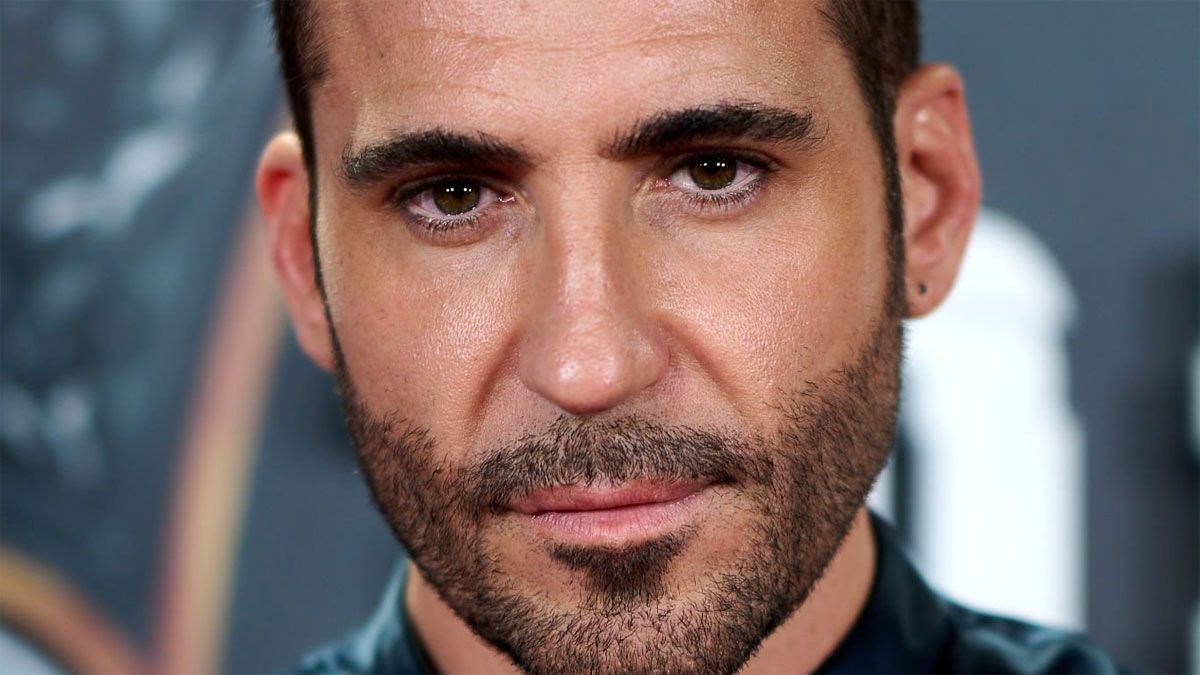 El actor Miguel Ángel Silvestre interpreta a Jorge en la película de Netflix.