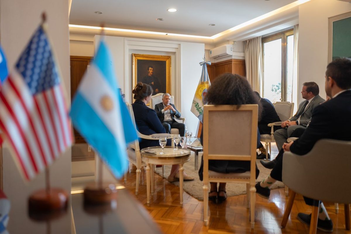 Alfredo Cornejo destacó las oportunidades que ofrece Mendoza para los potenciales inversores. Alfredo Cornejo destacó las oportunidades que ofrece Mendoza para los potenciales inversores.
