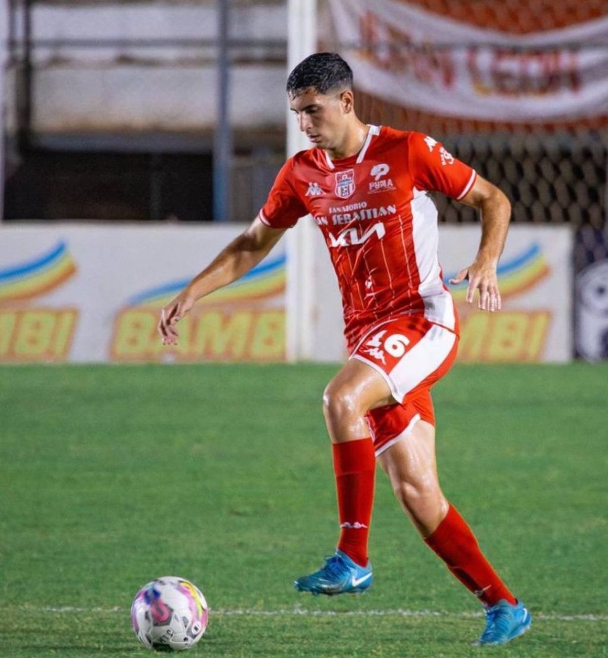 Matías Valenti es defensor de General Caballero y llegaría a Independiente Rivadavia. Matías Valenti es defensor de General Caballero y llegaría a Independiente Rivadavia.