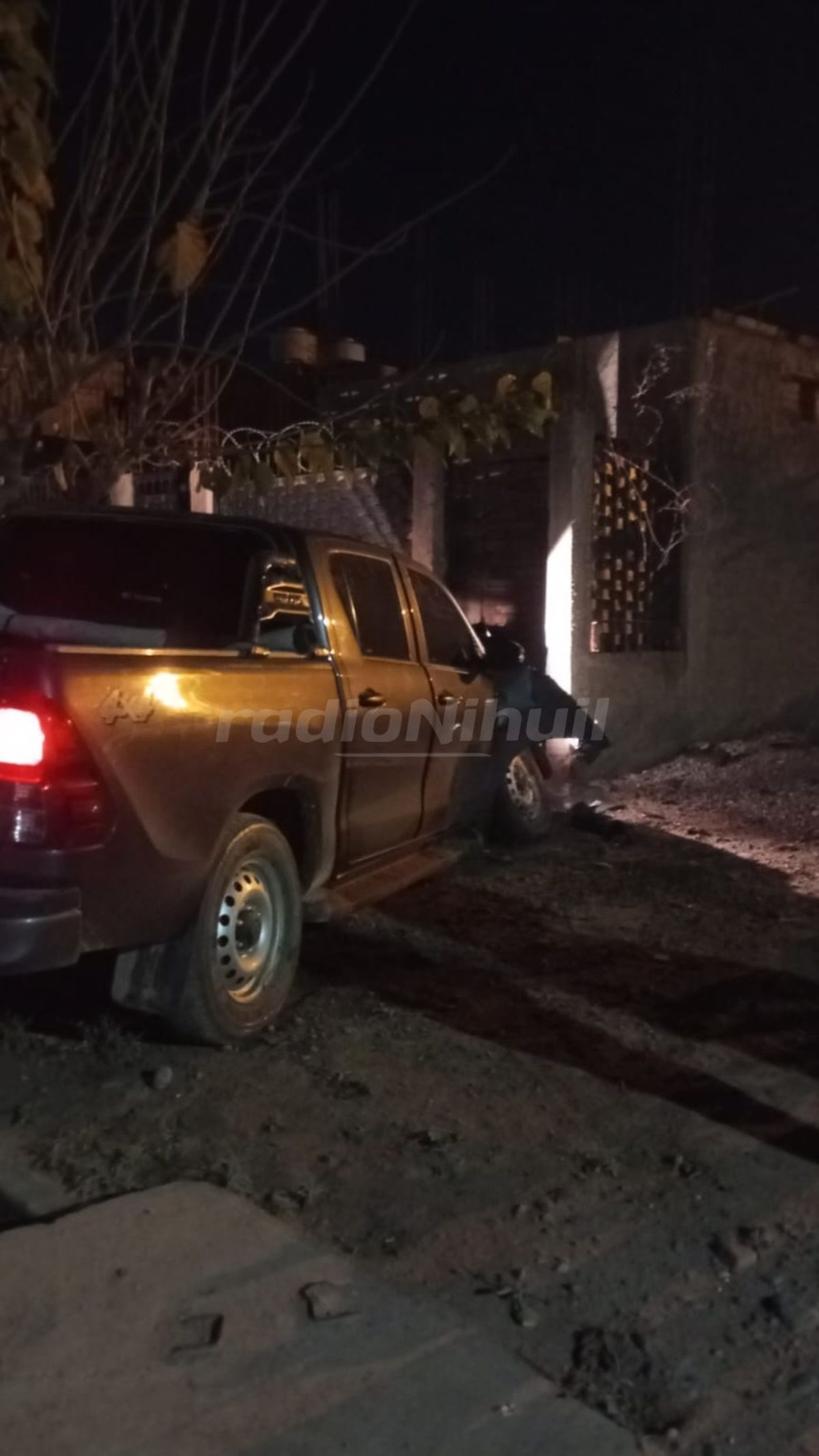 Así quedó la camioneta que era conducida por una mujer borracha que tenía 4,14 gramos de alcohol en sangre. Así quedó la camioneta que era conducida por una mujer borracha que tenía 4,14 gramos de alcohol en sangre.