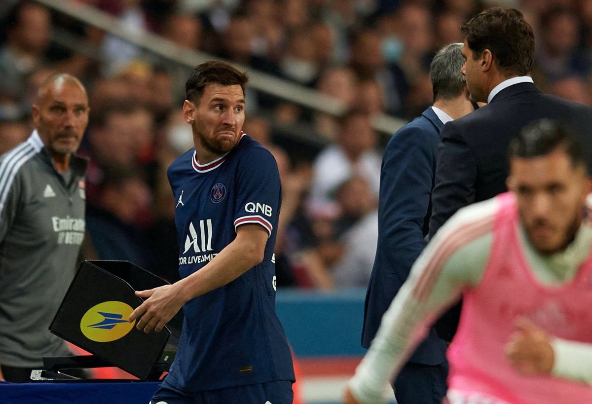 Messi se fue enojado e Icardi fue el salvador del PSG