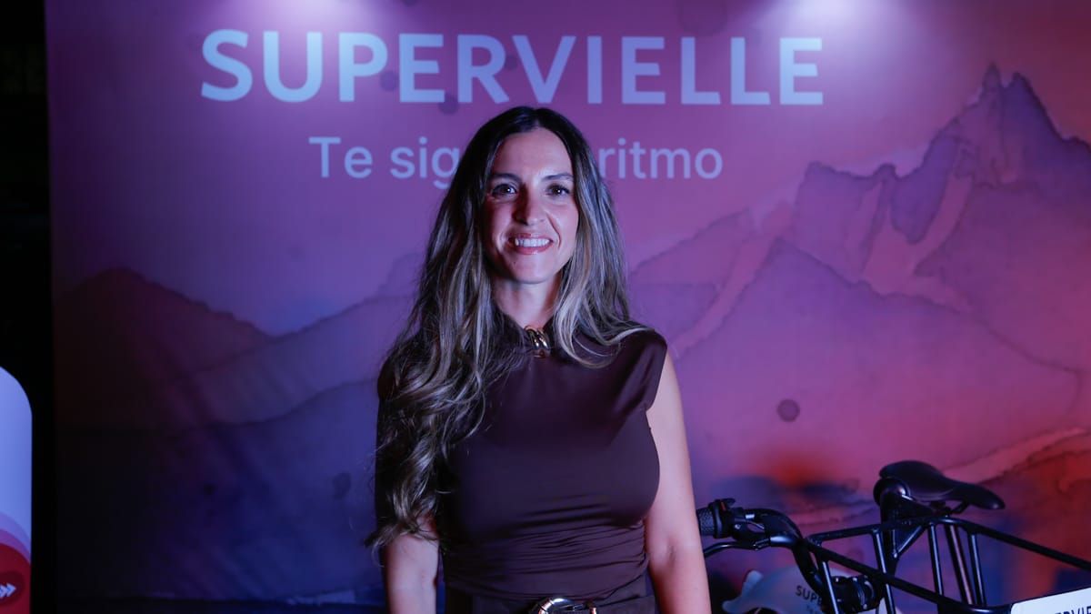La gerente de la divisional Cuyo, Fabiola Sosa, fue una de las anfitrionas del evento del Superville. La gerente de la divisional Cuyo, Fabiola Sosa, fue una de las anfitrionas del evento del Superville.