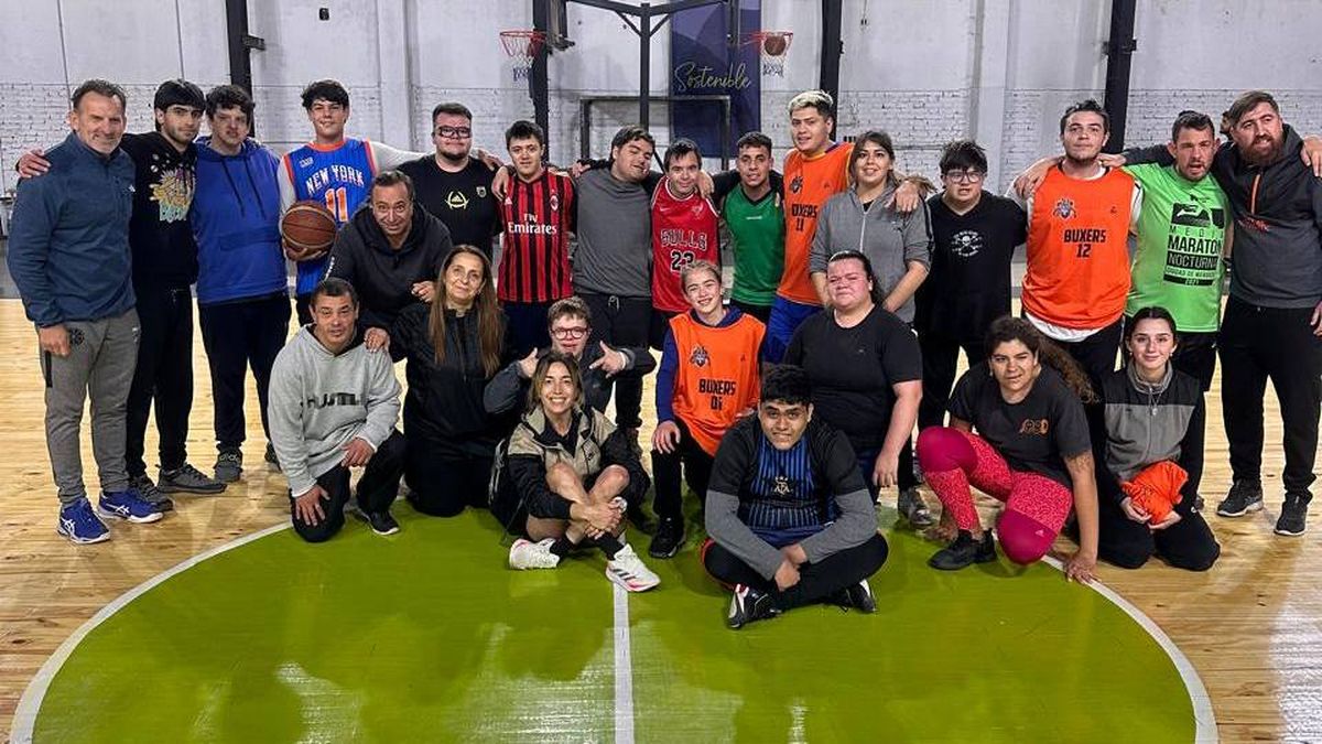 Mendoza Buxers es el primer equipo de Básquetbol Mixed Ability de la provincia y del país.