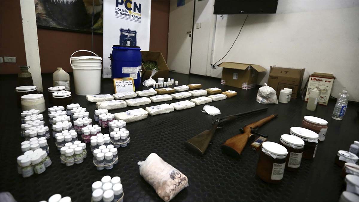 Los elementos secuestrados este viernes por el personal de Lucha contra el Narcotráfico de Mendoza.