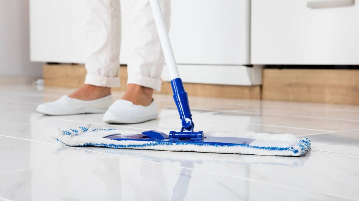 5 tips para limpiar y dejar relucientes las baldosas del hogar