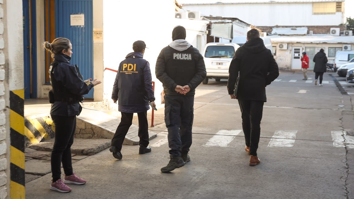 Allanamientos este viernes en la comuna de Las Heras.