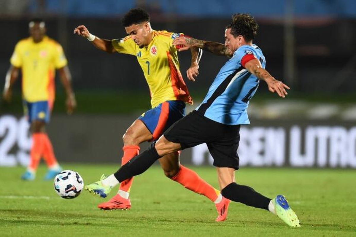 Uruguay y Colombia protagonizaron un atractivo partido en el que se impuso el equipo de Marcelo Bielsa. Uruguay y Colombia protagonizaron un atractivo partido en el que se impuso el equipo de Marcelo Bielsa.