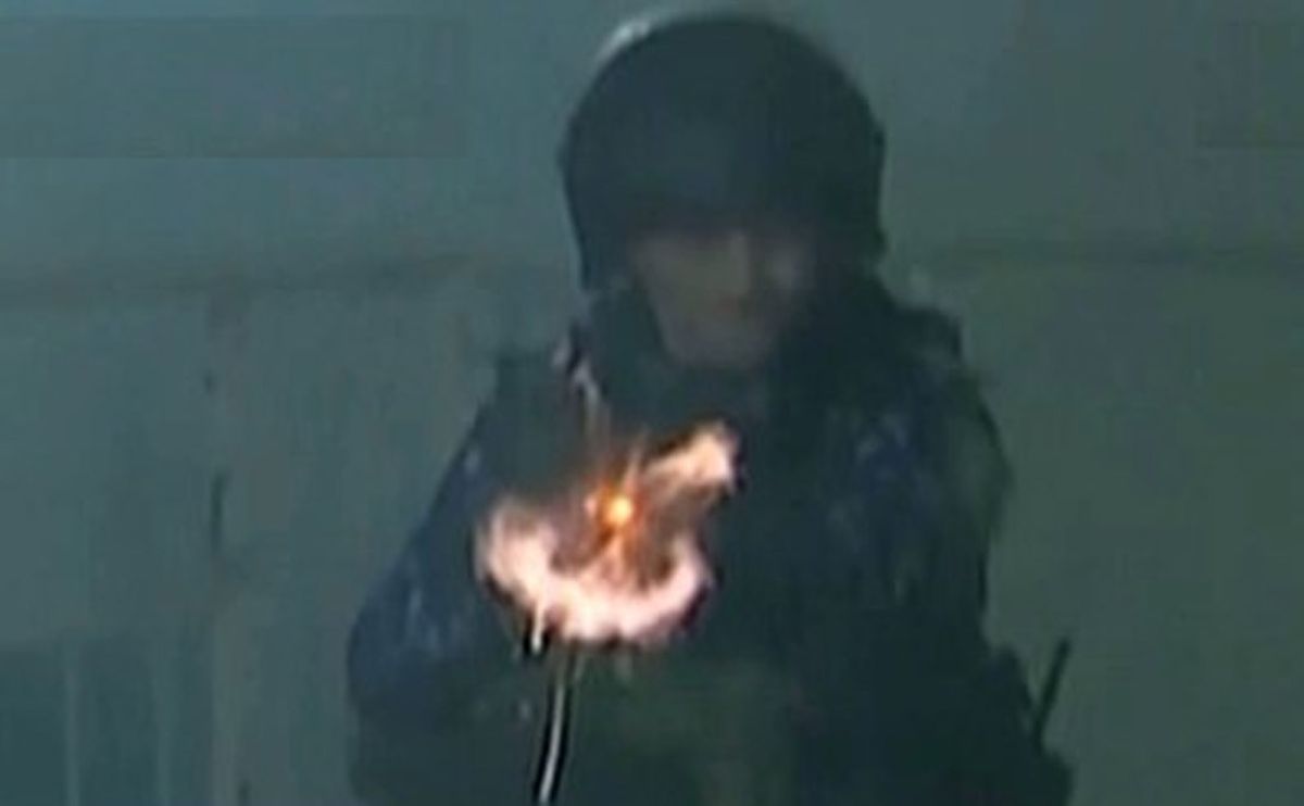 Las imágenes en las redes sociales mostraron el accionar desmedido de la policía, en el partido entre Gimnasia La Plata y Boca.