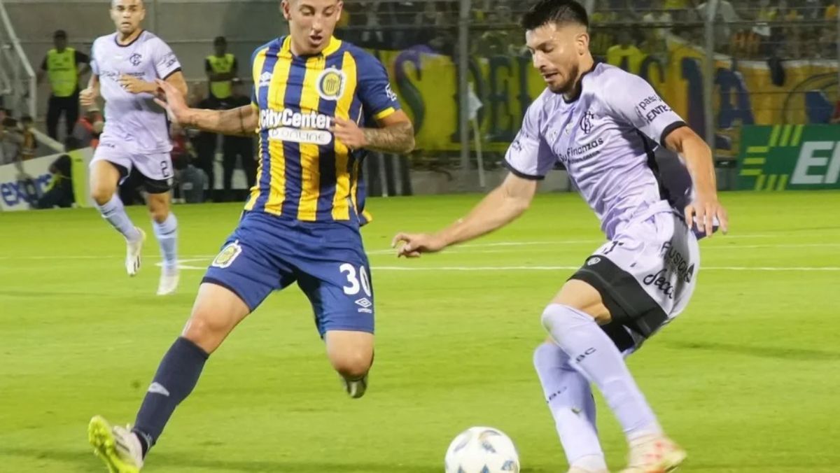 Barracas Central le quitó un largo invicto a Rosario Central, y quedó como momentáneo escolta del Bicho y por encima de River en la Zona A de la Copa de la Liga. Barracas Central le quitó un largo invicto a Rosario Central, y quedó como momentáneo escolta del Bicho y por encima de River en la Zona A de la Copa de la Liga.