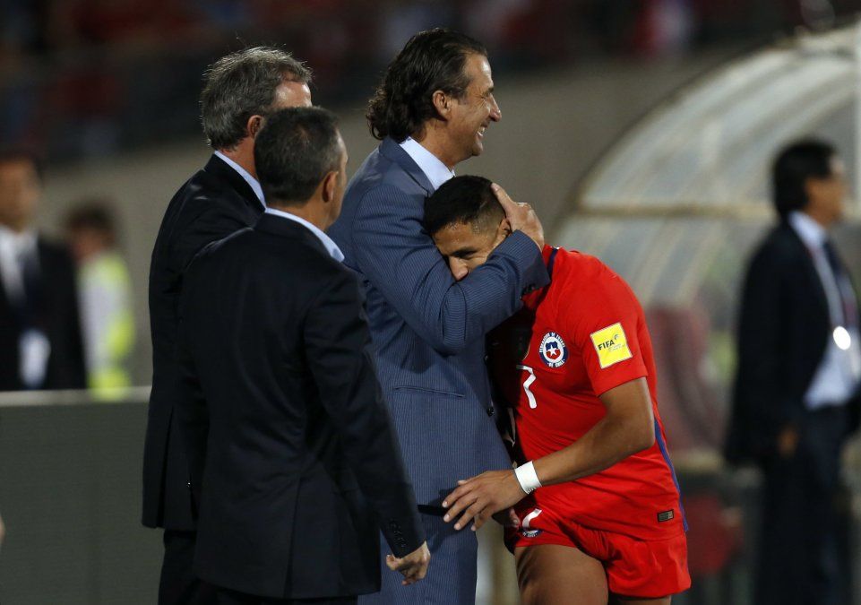 Chile dio vuelta el partido ante Uruguay y se metió en puestos de clasificación