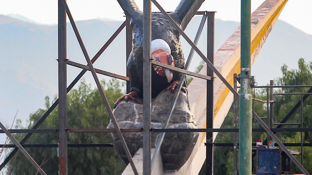 El Cóndor del Acceso ya fue pintado y se prepara para su reinauguración.