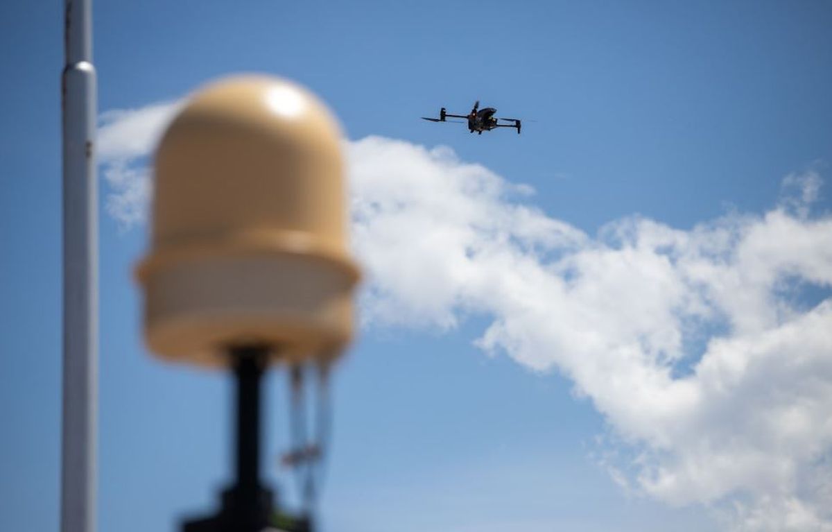 El sistema detecta drones que sobrevuelen en el perímetro de las cárceles.