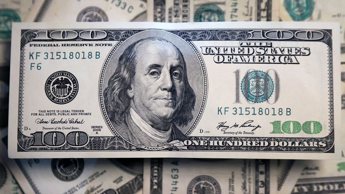 El dólar blue hoy en Mendoza bajó $5.