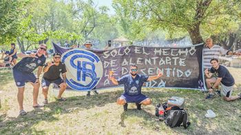 Los hinchas de Independiente Rivadavia coparon Villa Mercedes para alentar al último campeón de la Copa Argentina