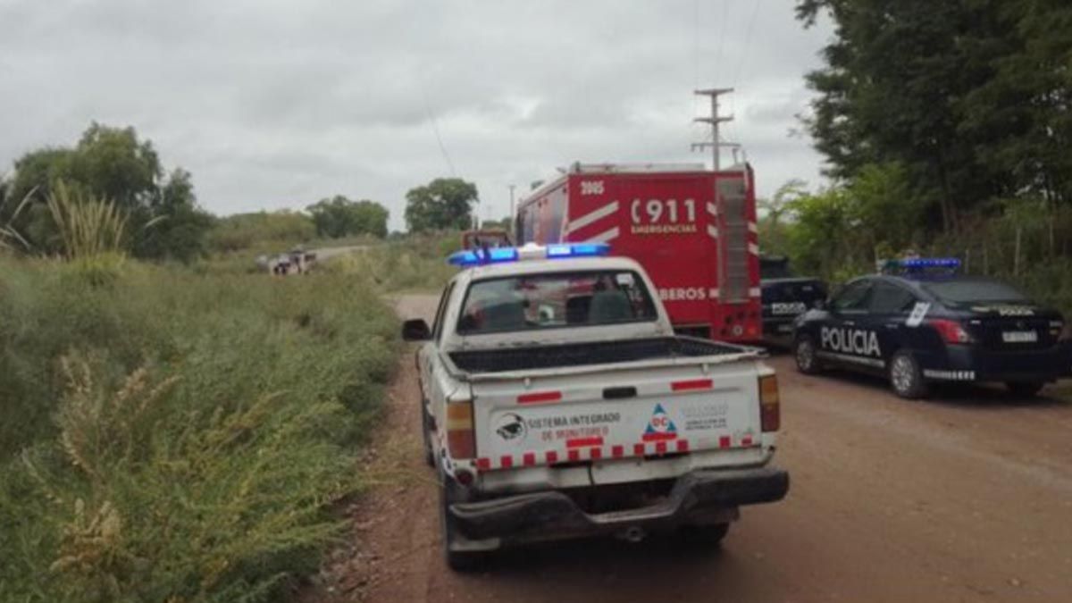 Tragedia en San Carlos: una mujer murió al volcar una camioneta en un arroyo