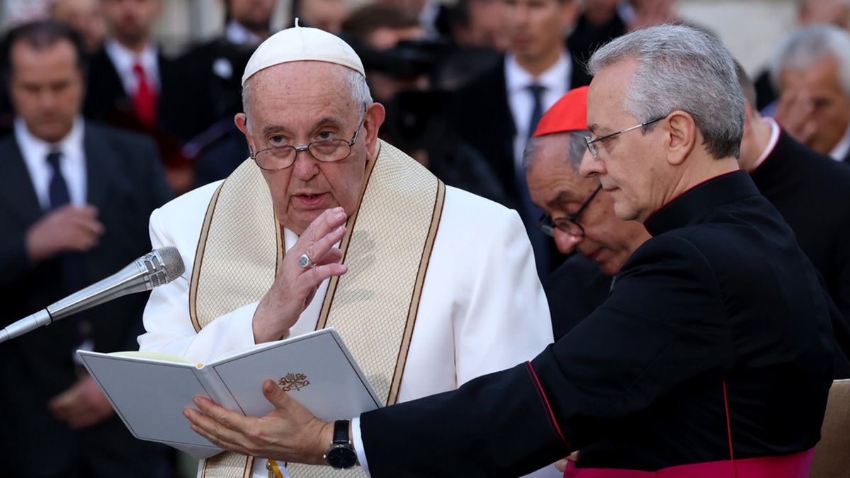 El papa Francisco firmó su renuncia en caso de que peligre su salud