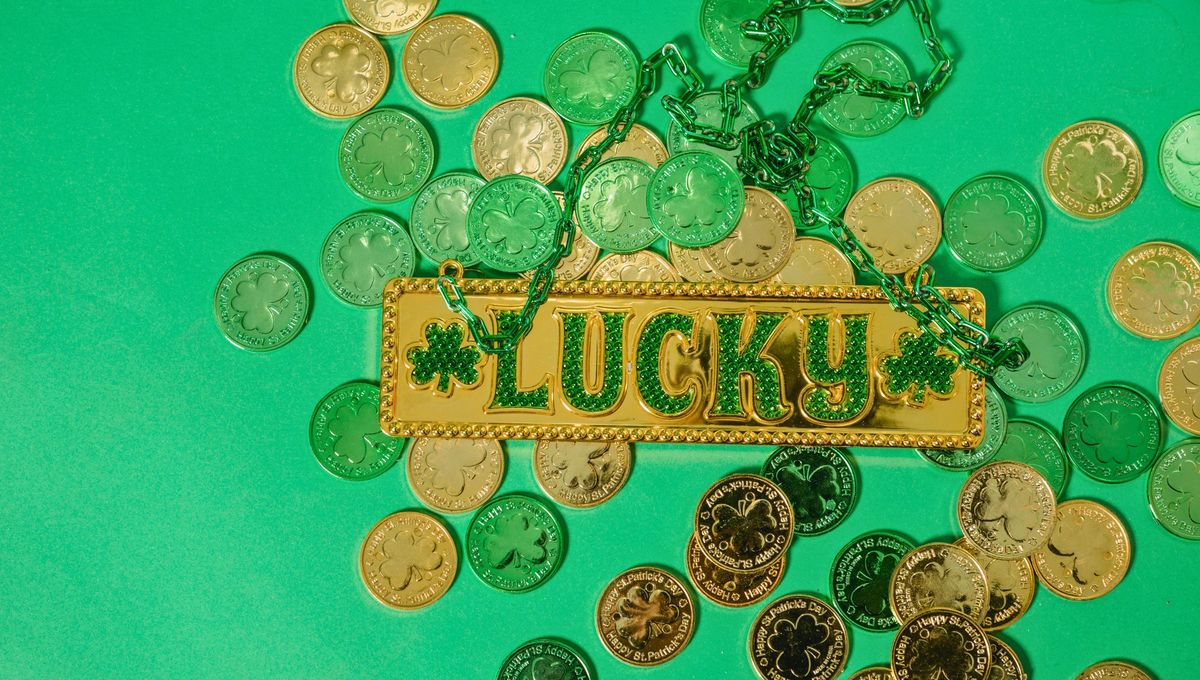 Este amuleto te dará fortuna y guía en aspectos monetarios y personales. Este amuleto te dará fortuna y guía en aspectos monetarios y personales.