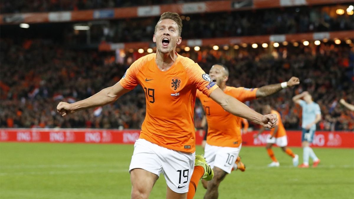 Holanda derrotó a Irlanda del Norte y se encamina a la Eurocopa 2020