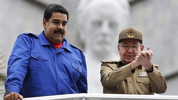 Maduro trató con Raúl Castro una eventual renuncia a la presidencia de Venezuela