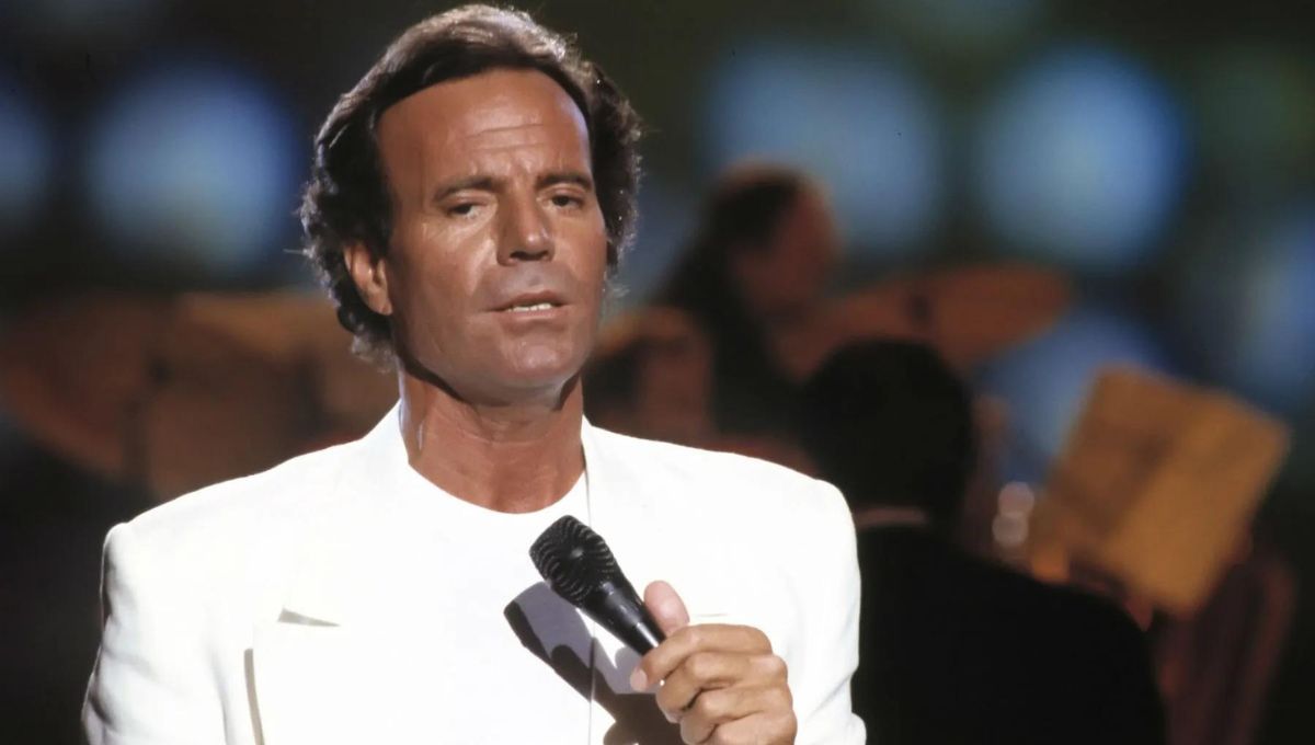 Julio Iglesias. Julio Iglesias.