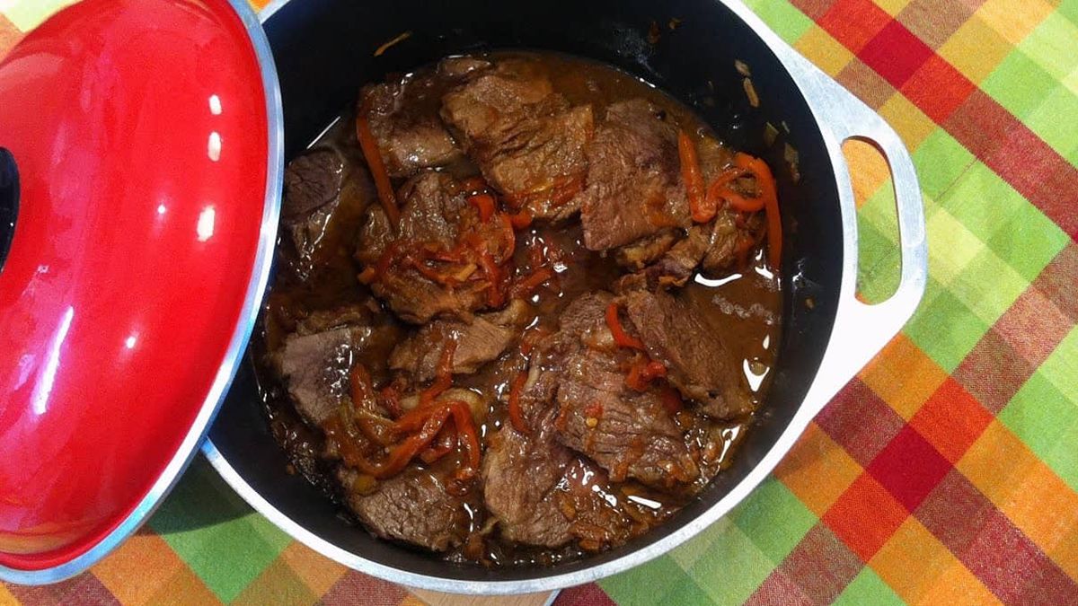 Carne a la olla. Carne a la olla.