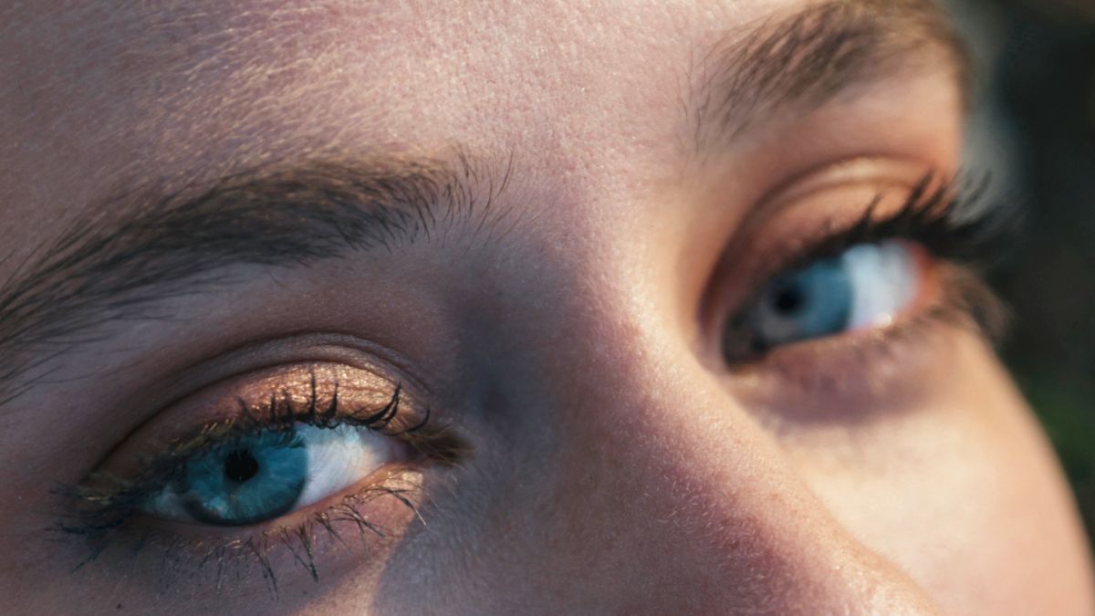 Qué significa tener el don especial de ojos color del tiempo. Foto: Freepik.