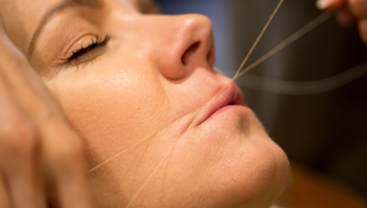 La técnica de depilación con hilo es una de las menos dolorosas. La técnica de depilación con hilo es una de las menos dolorosas. 