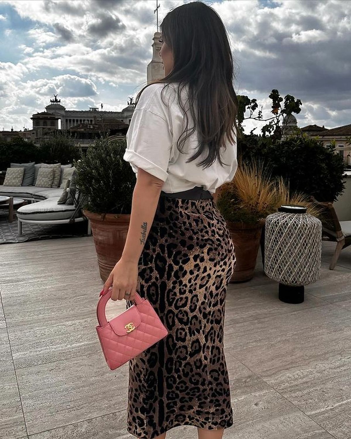 Desde las calles de Roma, Wanda Nara confirma que es la reina del animal print ultra ceñido y paraliza Italia. Desde las calles de Roma, Wanda Nara confirma que es la reina del animal print ultra ceñido y paraliza Italia.