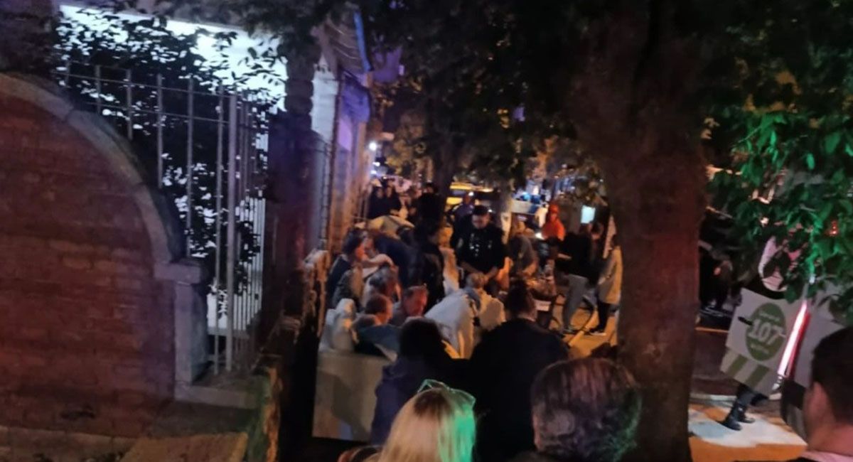 Un incendio en un geriátrico provocó la muerte de de tres mujeres y varias personas resultaron afectadas por inhalación de humo. Un incendio en un geriátrico provocó la muerte de de tres mujeres y varias personas resultaron afectadas por inhalación de humo.