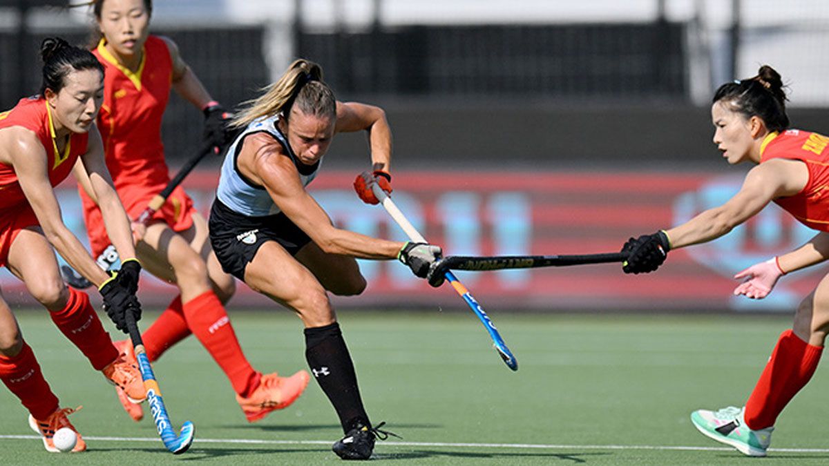 Las Leonas vencieron a China y lideran la Pro League.