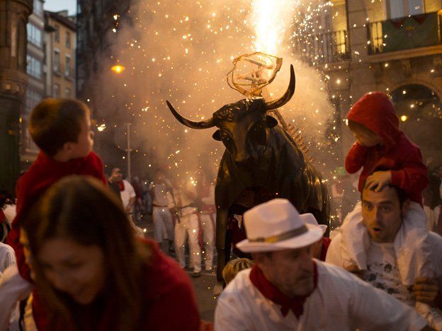 Siete personas resultaron heridas en el quinto encierro de San Fermín
