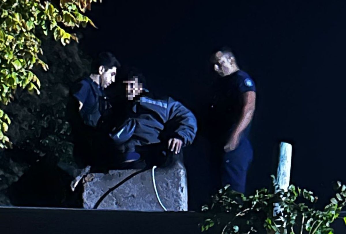 Quedó atrapado en una chimenea al querer robar una casa y lo tuvo que rescatar la Policía