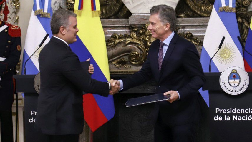 Macri destacó a las industrias creativas junto a su par colombiano