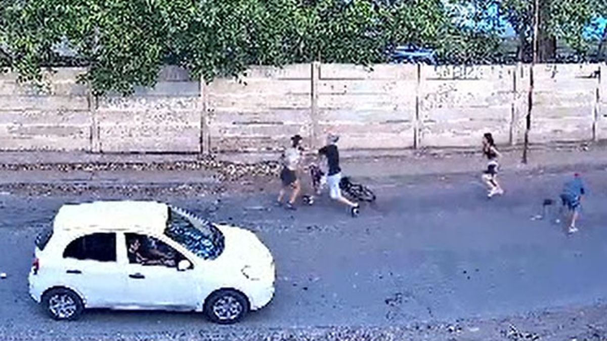 Cuatro delincuentes intentaron robarle a un ciclista cerca de la UNCuyo, pero no pudieron.