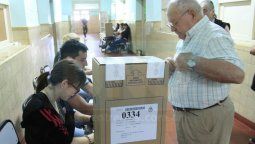 El lunes por la mañana no habrá clases en las escuelas donde se votó