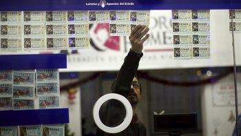 Ganó 6,5 millones de euros en la lotería, perdió todo en una inversión y le reclama al banco