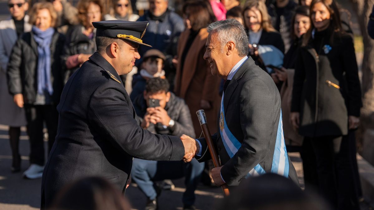Alfredo Cornejo encabezó en Luján el acto por la Revolución de Mayo.