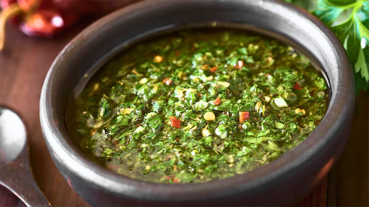Es muy fácil elaborar este chimichurri casero